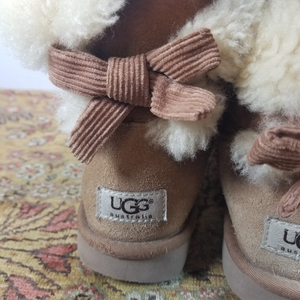 Ugg Bailey Bow mini chestnut short boots - Picture 9 of 10